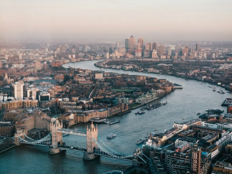 Webinaire pour les expatriés britanniques par Me. Jonas Helaut
